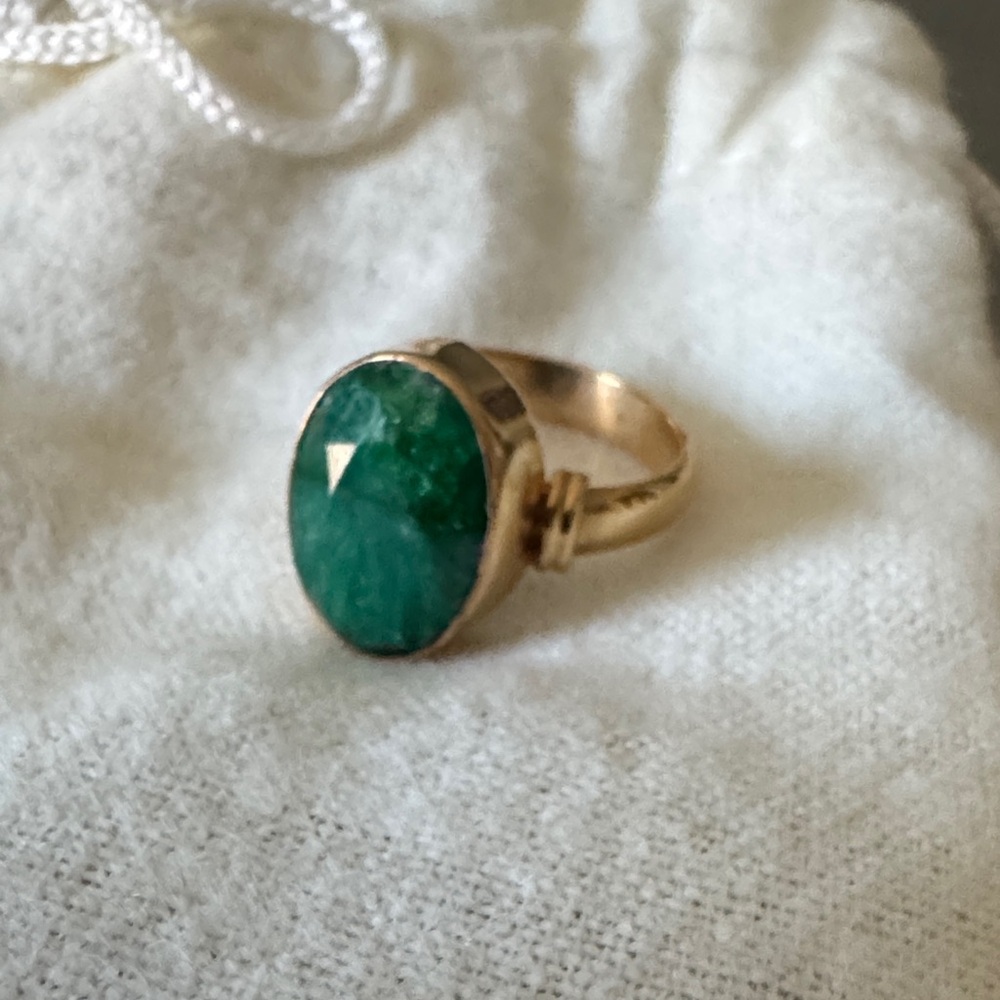 Elegant Emerald Green Stone Gold Plated Ring